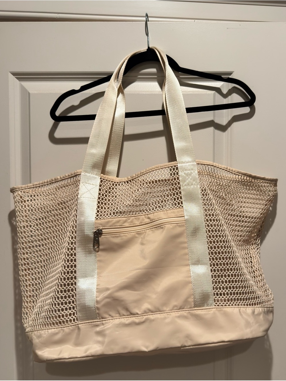 Source Unknown Cream-Beige Mesh Tote with Front Zip Pocket